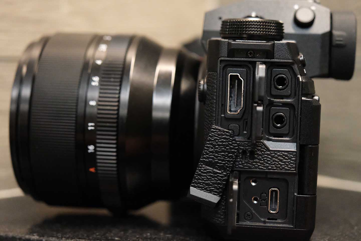 Fujifilm X-H2 review: ports