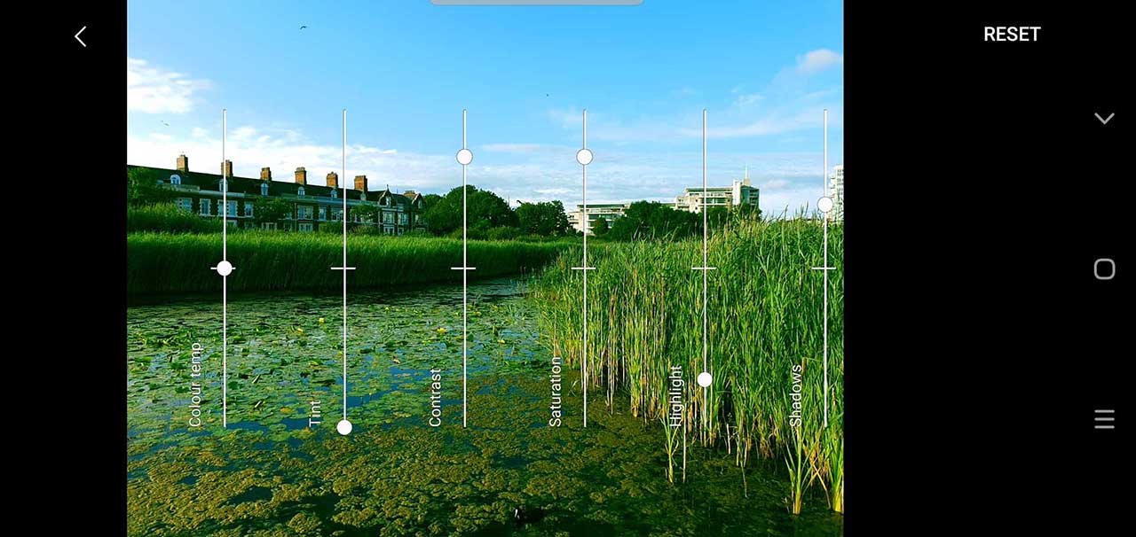 Options within the Samsung S10 Pro camera mode: manual options