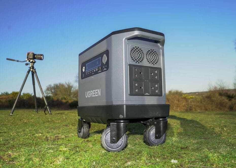 Ugreen Portable Power Station PowerRoam 2200 review