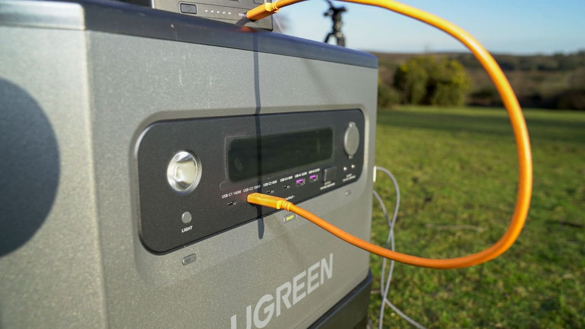 Ugreen Portable Power Station PowerRoam 2200 review